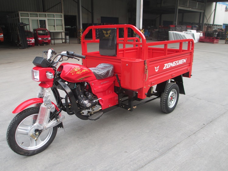 載貨燃油三輪車
