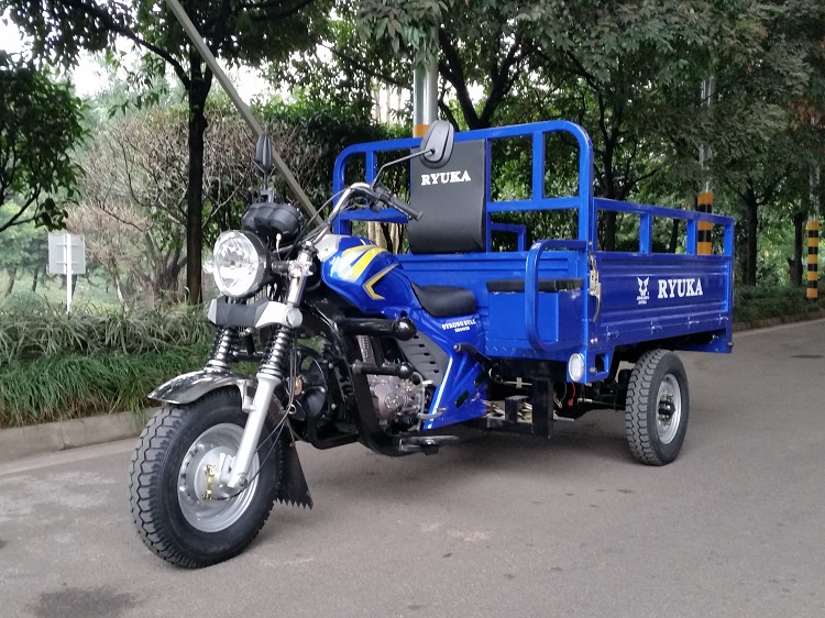燃油三輪載貨車